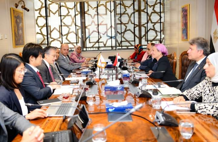 وزيرة البيئة تترأس الاجتماع الأول للجنة تسيير مشروع "دعم تعزيز ممارسات الاقتصاد الدوار في سلسلة القيمة لإنتاج البلاستيك أحادي الاستخدام "