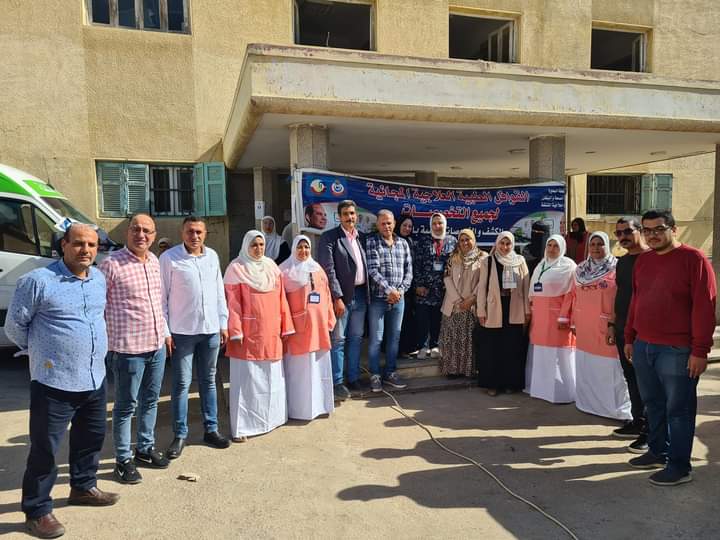 صحة البحيرة...الكشف على 1261مواطن خلال قافلة طبية مجانية بقرية المعديه بإدكو 