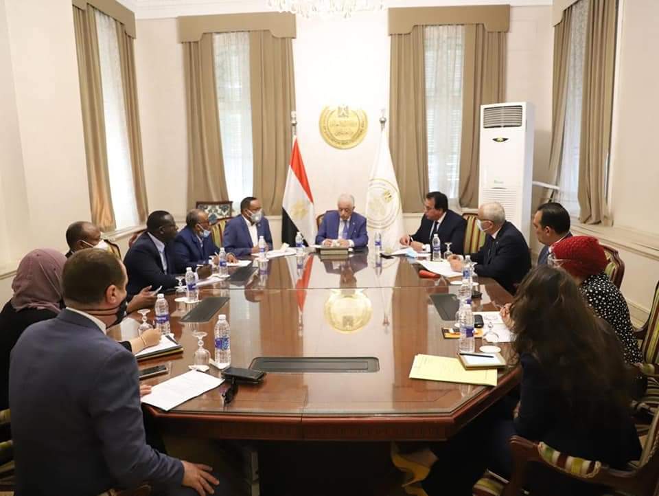وزيرا التعليم العالي والتربية والتعليم يلتقيان نظيرهما الصومالي لبحث تعزيز التعاون المشترك بين البلدين 