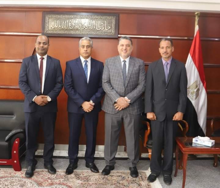 بيان صادر عن وزارة القوى العاملة:   وزير القوى العاملة يلتقي قيادات "العامة للعاملين بالإسعاف "