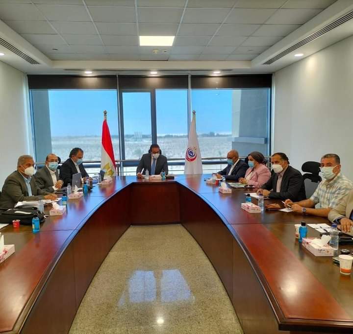 عبدالغفار يوجه بالاستعداد التام والمتابعة الدورية لتجهيزات المستشفيات وتوافر المستلزمات الطبية في جميع مستشفيات المدن الساحلية