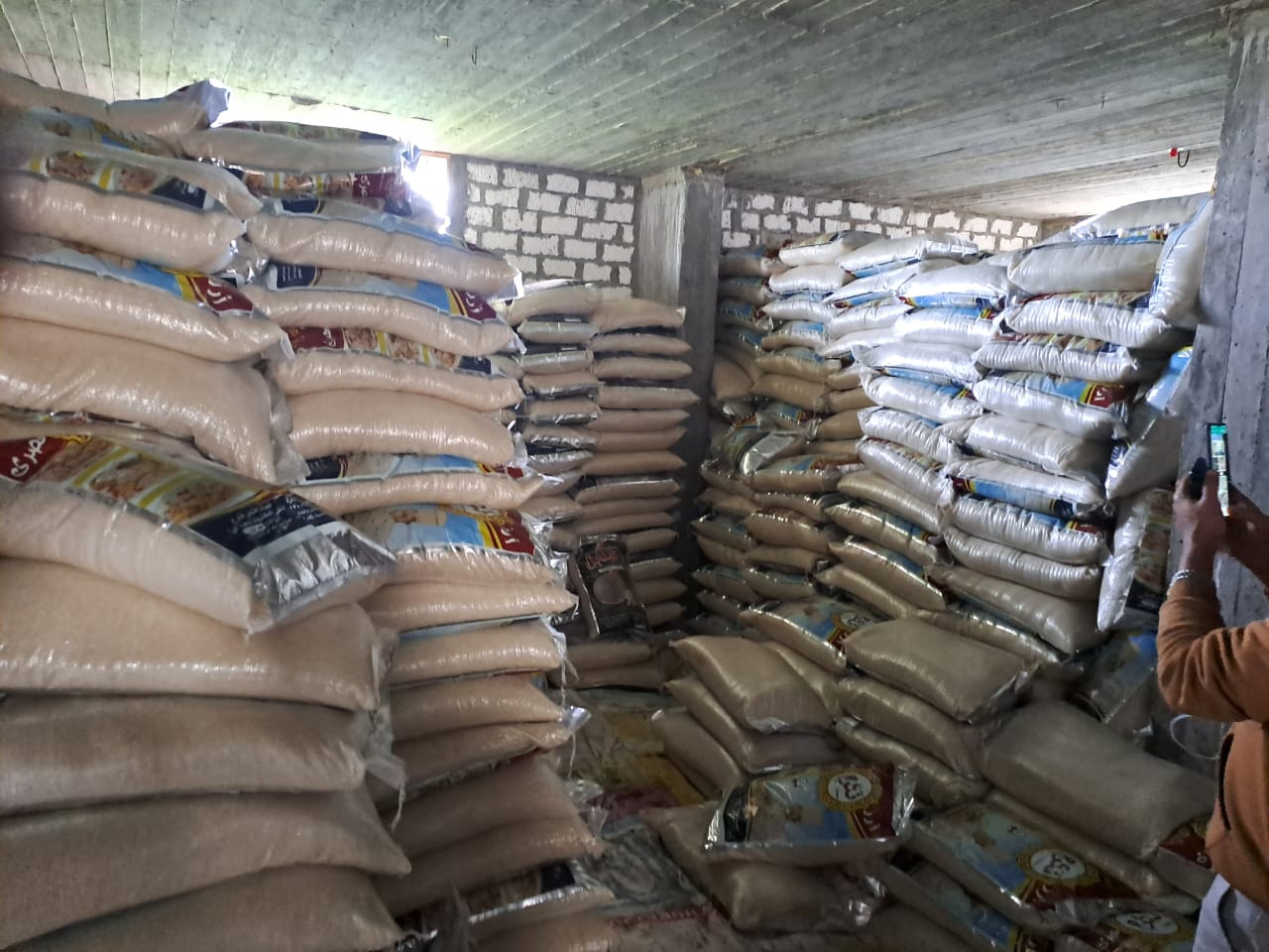 مديري المديريات ... الاستمرار في تسيير الحملات علي المضارب ‏ومخازن الأرز الابيض والشعير