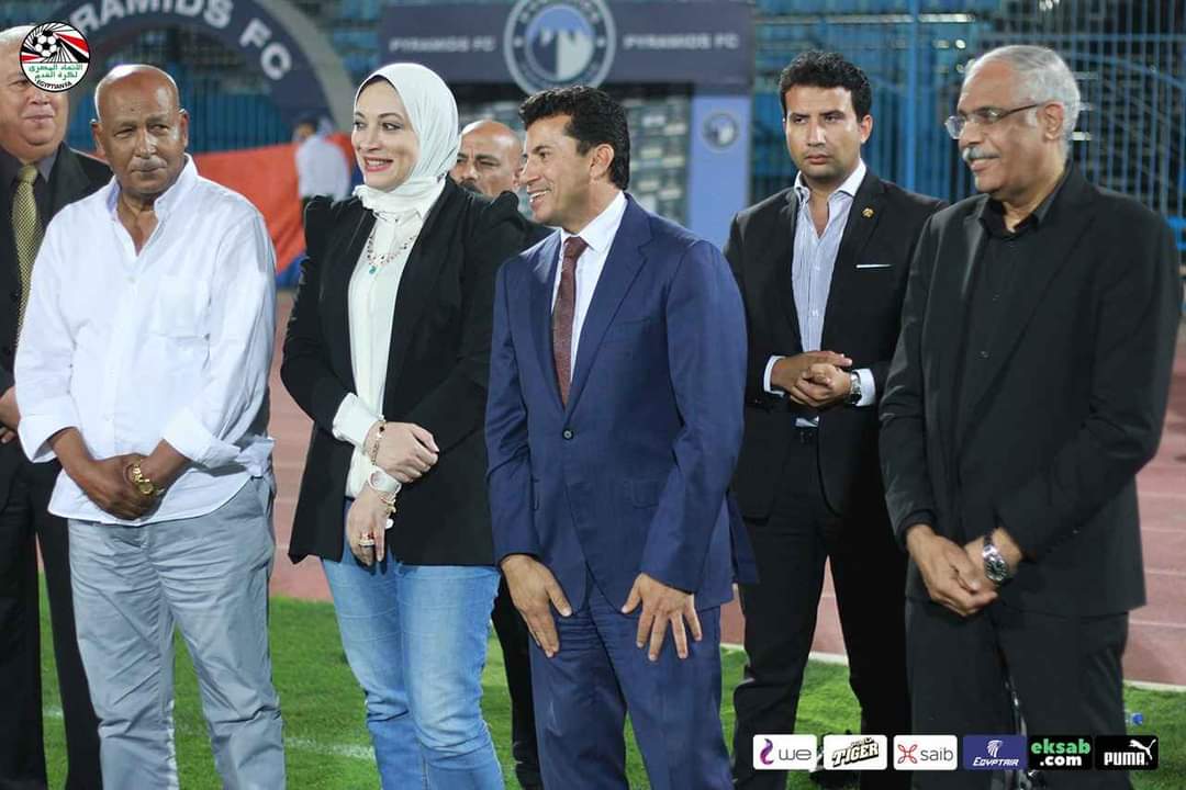 وزير الرياضة و مجلس اتحاد الكرة في مران المنتخب