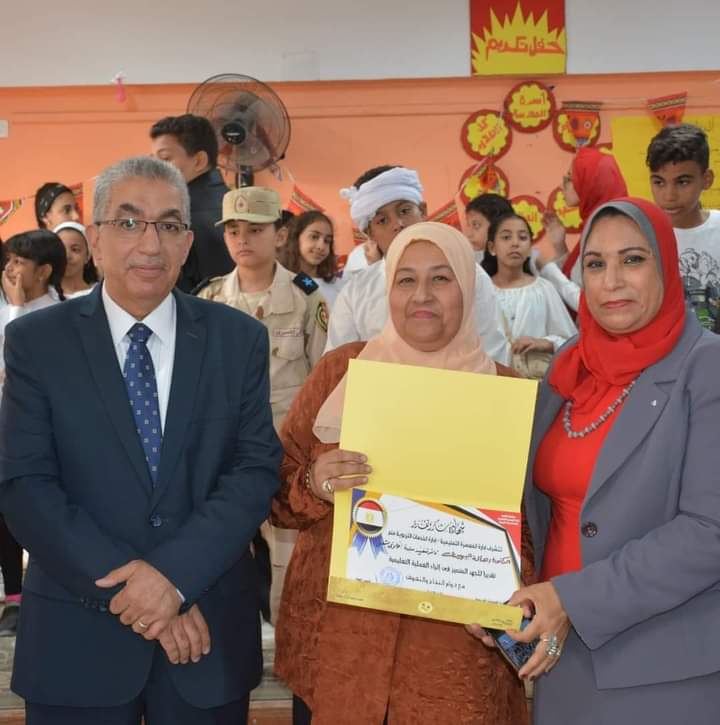 إحتفالية إدارة المعصرة التعليمية بتكريم المتميزين في تنفيذ مبادرة أخلاقي مستقبلي