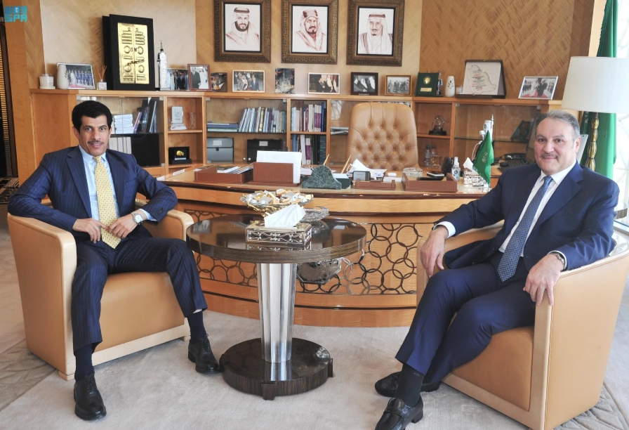 سفير المملكة لدى مصر يلتقي بنظيره القطري