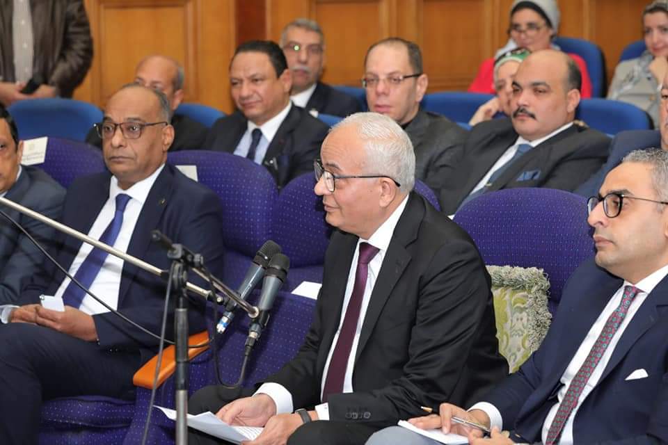 وزير التربية والتعليم يستعرض استعدادات المديريات التعليمية لامتحانات الفصل الدراسى الأول والثانوية العامة