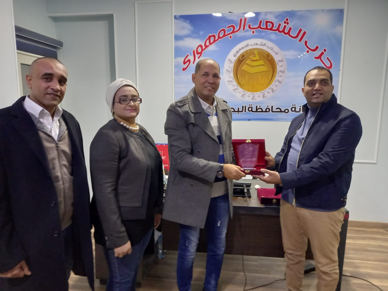 السيسى مؤسس مبادرة لدعم سياحة بلدك يكرم الدابى وكيل لجنة السياحة بالشيوخ