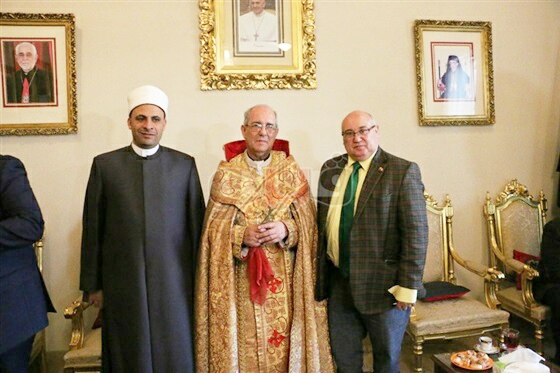 بالصور: منسق عام طوائف أوربا يهنئ  "الأرمن" بأعياد الميلاد