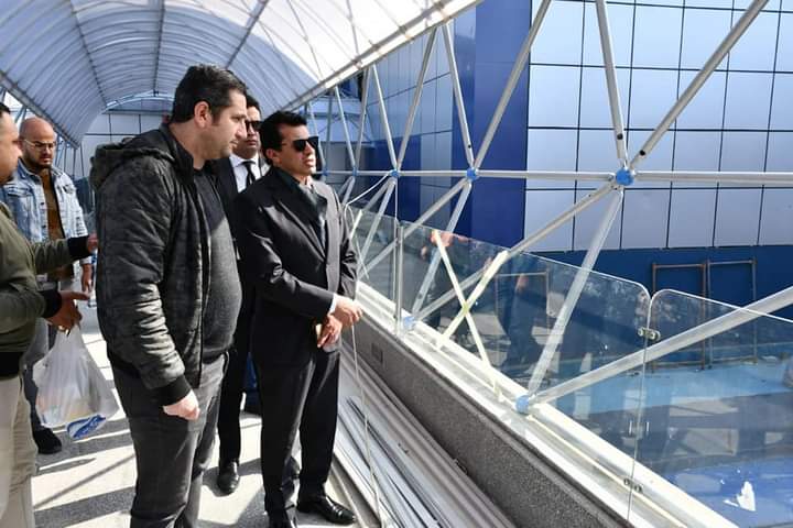 بالصور ..وزير الرياضة يتفقد الأعمال الإنشائية بفرع نادي النادي بشيراتون قبيل افتتاحه