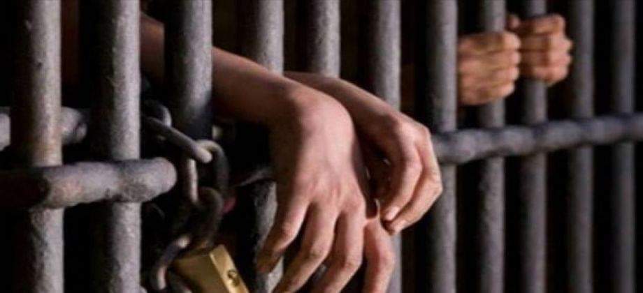 السجن 15 سنة لمتهمين بتهديد فتاة بنشر صورها على الفيس بوك بسوهاج