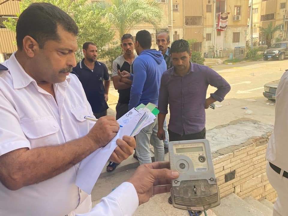 تنفيذ 65 قرار غلق وتشميع ورفع عدادات مرافق لمحال ووحدات مخالفة بحملات جديدة بالمدينة ​