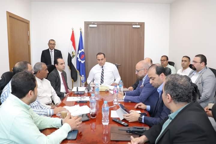 في إطار تنفيذ توجيهات القيادة السياسية بالانتهاء من تشغيل المرحلة الأولى لمنظومة التأمين الصحي الشامل والاستعداد للمرحلة الثانية..