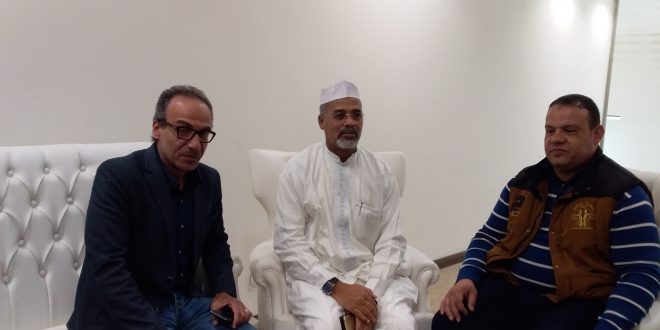 سفير تشاد يطلب نقل معرض القاهرة للكتاب إلى بلاده