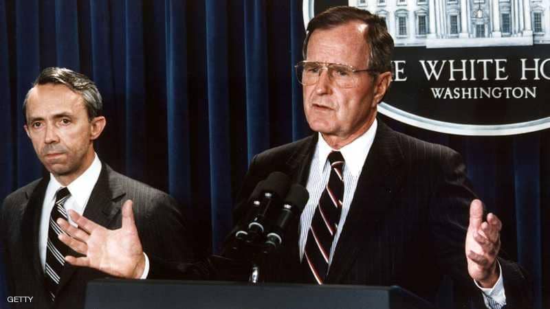 بوش الأب.. من الحرب العالمية الثانية إلى "عاصفة الصحراء"