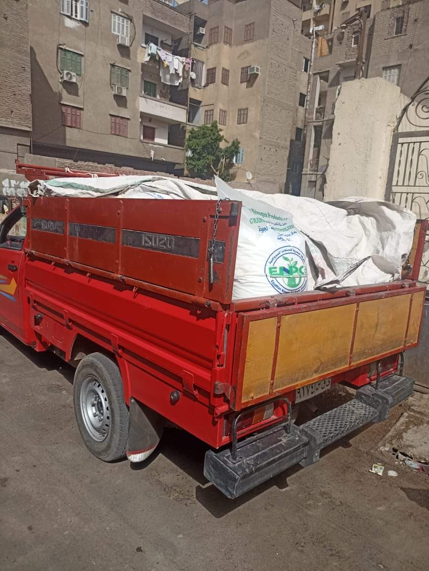 ضبط سيارة نقل محملة بـ أسمدة زراعية محظور تداولها بأسيوط 