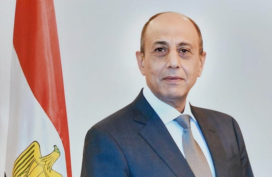 انطلاق فعاليات جلسة استماع ودراسة الأثر البيئي لإنشاء مبنى ركاب صديق البيئة بمطار الغردقة