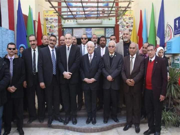 بالصور.. وزير التعليم في زيارة خاصة لمدرسة الإمام الشافعي