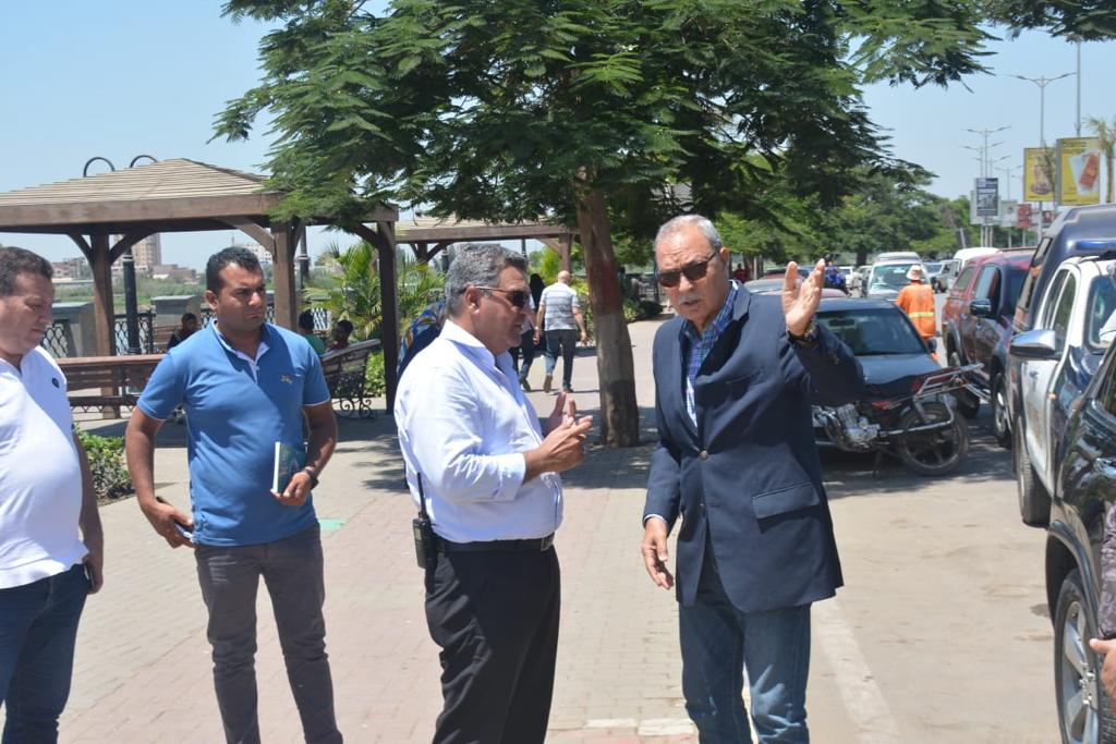 محافظ القليوبية يقوم بجولة بمدينة بنها لتفقد مشروعات التطوير والتجميل الجارية