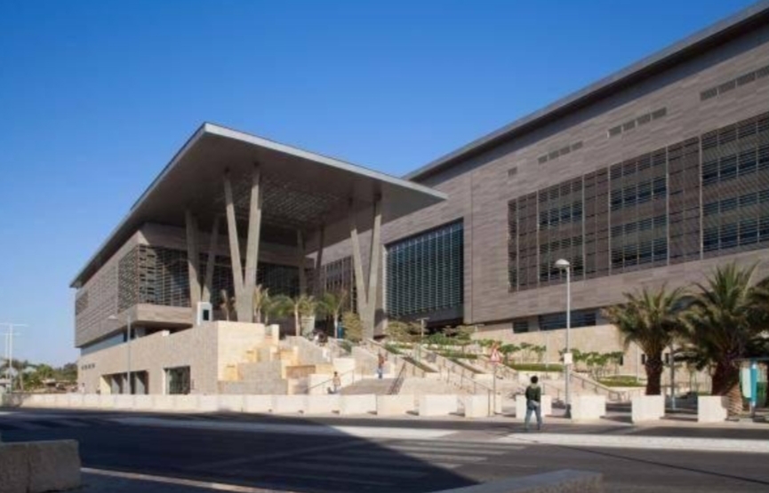 "كاوست" توظف تقنية الليزر الضوئي في نقل البيانات اللاسلكية فائقة السرعة