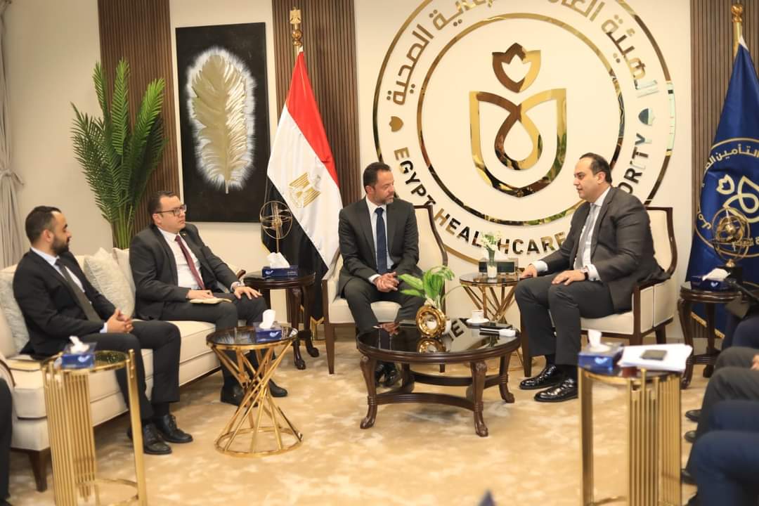 رئيس هيئة الرعاية الصحية يلتقي وفد شركة ڤودافون لتعزيز الشراكة الاستراتيجية بين الجانبين في السياحة العلاجية وانترنت الأشياء ''IOT'' والتطبيب عن بعد