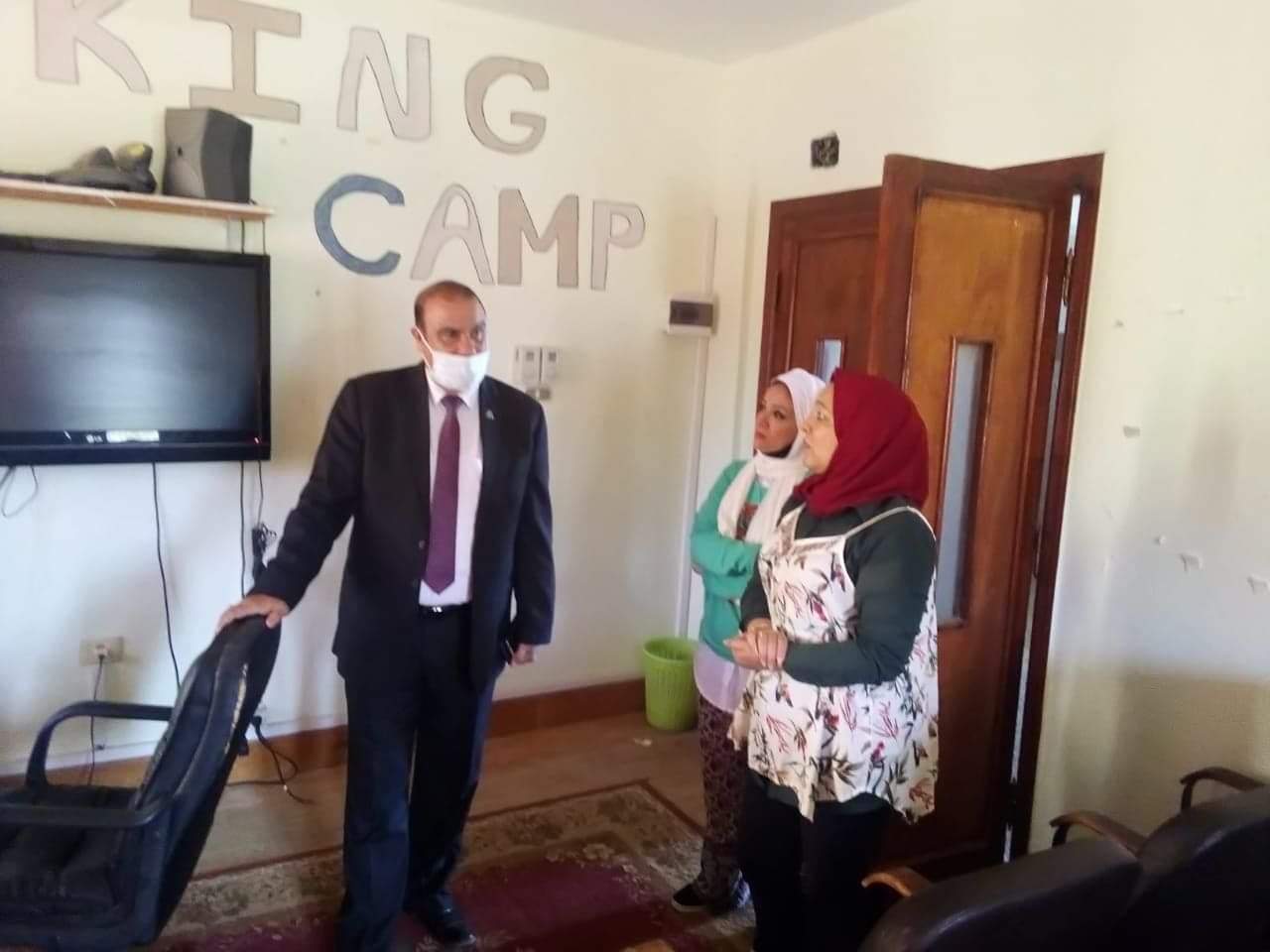 وكيل تعليم مطروح يتابع مسار العمل بالمركز الاستكشافي  