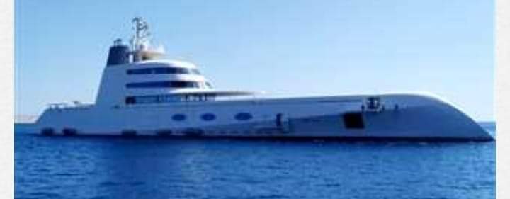 بالصور استقبال ميناء الغردقة البحري واحدًا من أغلى وأفخم اليخوت السياحية العالمية