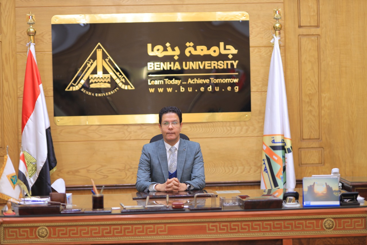 اجتياز ٢٠٠٠ متدرب دورة أساسيات التحول الرقمي بجامعة بنها