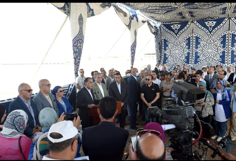 رئيس الوزراء:20 ألف رخصة صناعية جديدة صدرت من خلال المنظومة الجديدة فيما لا يتجاوز 20 يوم عمل  في عام 2014 كانت نسبة البطالة تصل إلى 13.2 % والآن يسجل هذا المعدل 7.2 % وذلك على الرغم من حدوث زيادة في عدد السكان بنحو 18 مليون نسمة