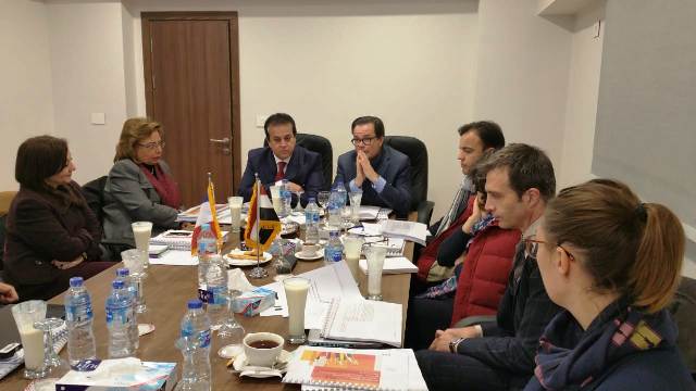 وزير التعليم العالي يستقبل السفير الفرنسي لبحث آليات التعاون بين البلدين