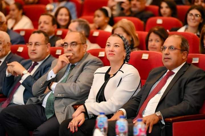 وزيرة البيئة تشارك فى النموذج الدولي لمحاكاة قمة المناخ COP28 الذى تنظمه الجامعة البريطانية بالقاهرة. 