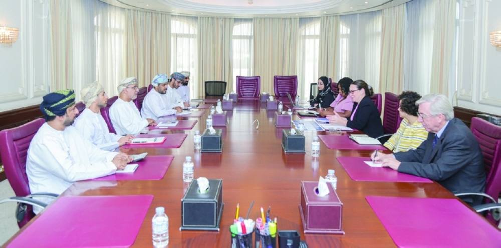 النقد الدولي يشييد بإجراءات سلطنة عُمان لضبط الإنفاق وخفض سقف الدين العام