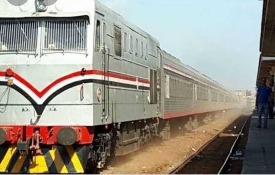 سقوط  موظف أسفل عجلات قطار بسوهاج