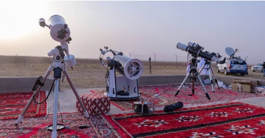 المحكمة العليا بالمملكة تدعو إلى تحري رؤية هلال شهر شوال مساء غداً الخميس