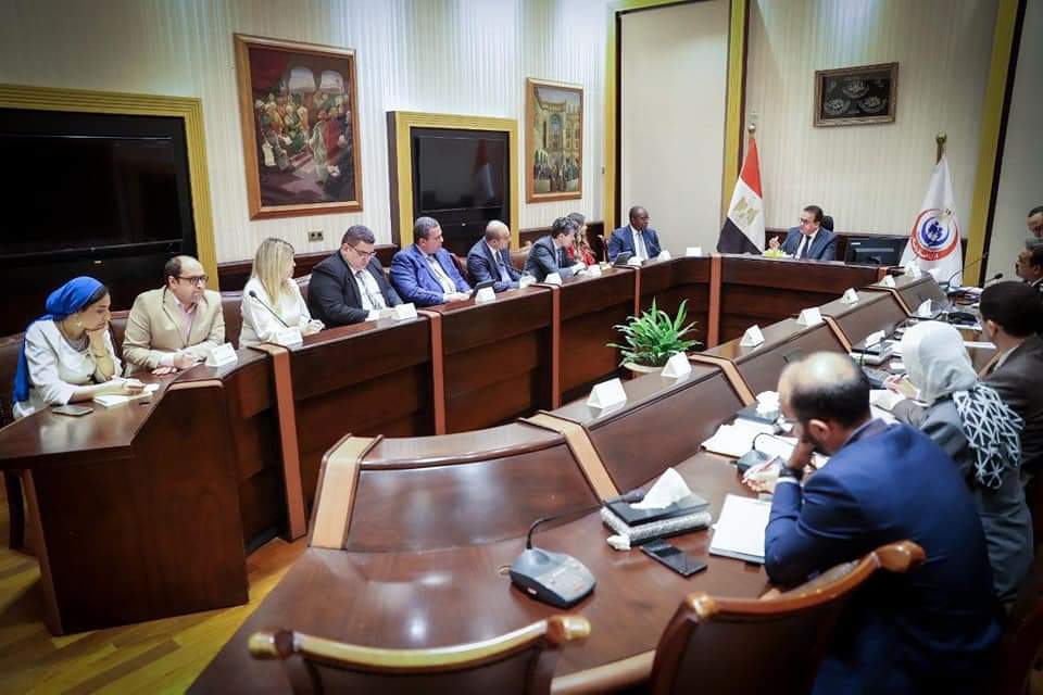 وزير الصحة يبحث التعاون في القطاع الصحي مع المدير الإقليمي لمؤسسة التمويل الدولية لشمال إفريقيا