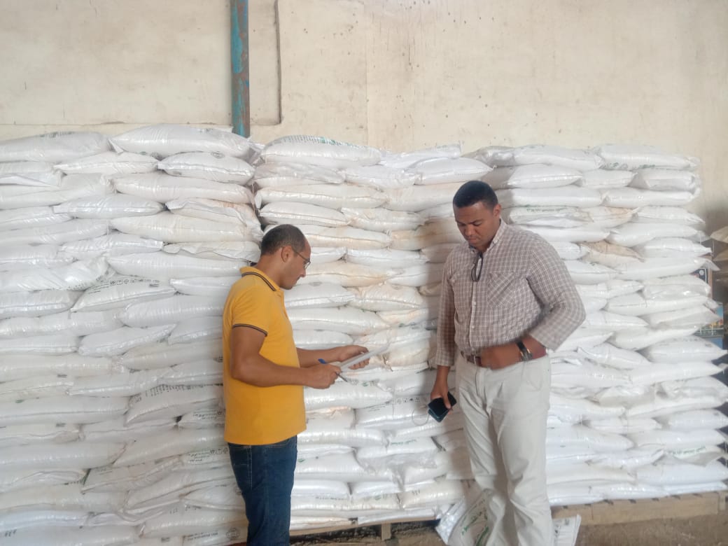 ضبط 54 طن أسمدة زراعية مجهولة المصدر بالبحيرة 