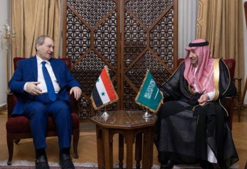 نائب وزير الخارجية السعودي يلتقي وزير الخارجية السوري