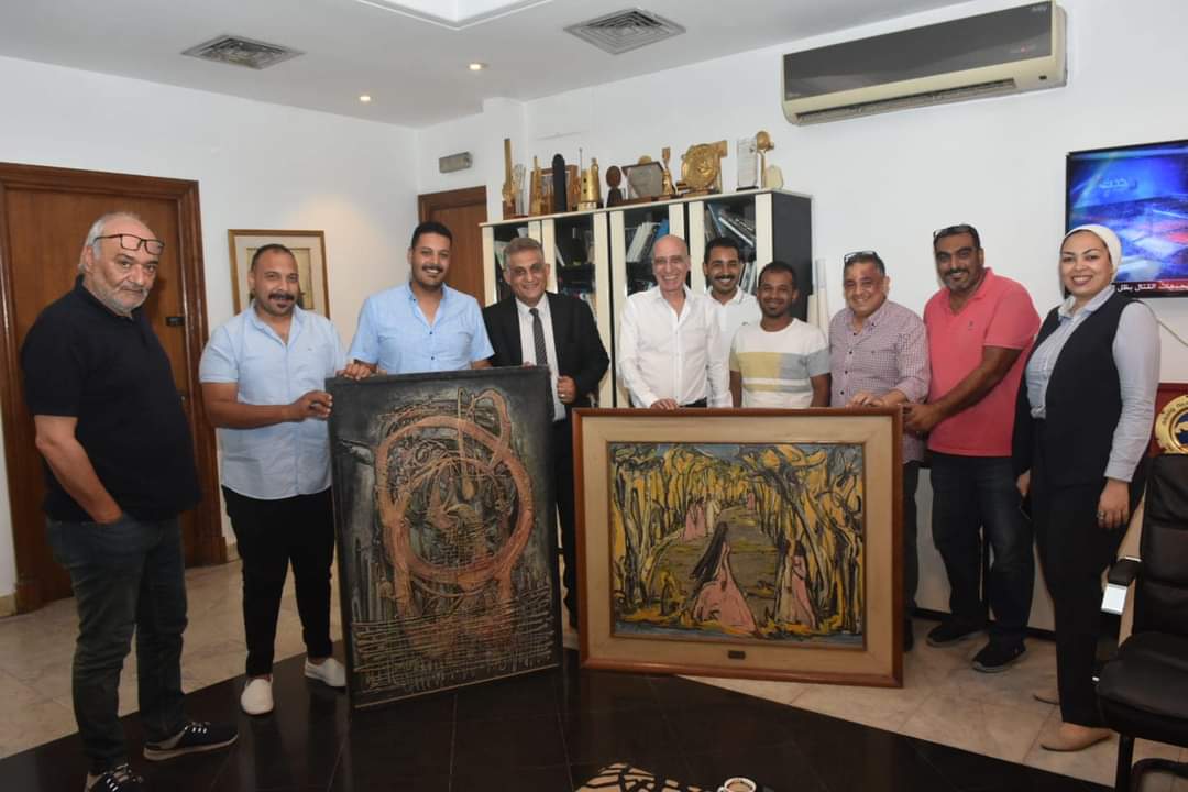 وزيرة الثقافة تعلن استعادة لوحتين لصلاح طاهر وصالح رضا مفقودتين من مقتنيات الدولة