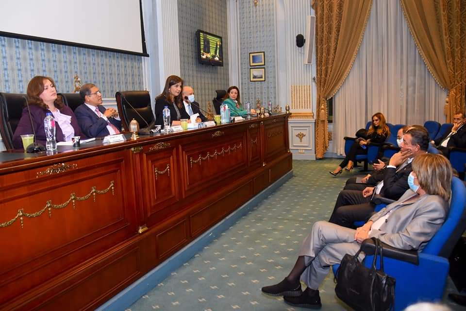 وزيرة الهجرة تشارك في اجتماع لجنة العلاقات الخارجية بمجلس الشيوخ للرد على طلب مقترح مقدم من النائب محمود القط حول قانون الهجرة