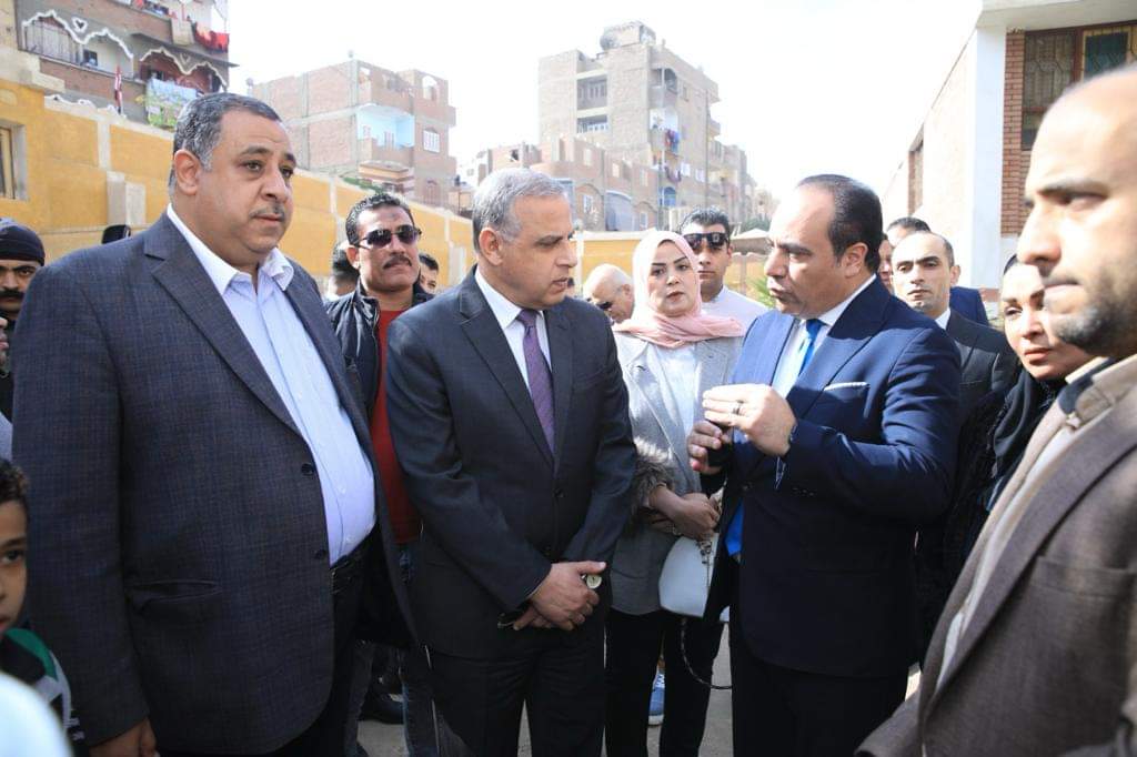 محافظ سوهاج يتفقد سير الانتخابات الرئاسية 