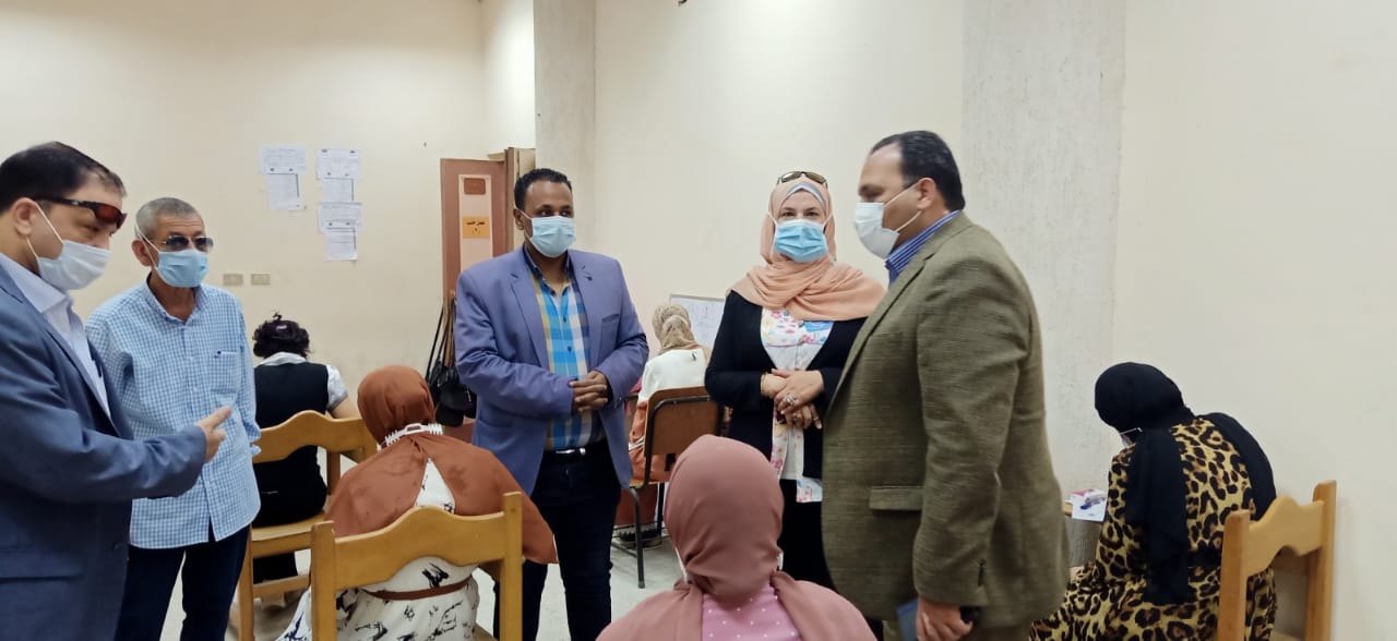 نائب رئيس جامعة بنها لشئون التعليم والطلاب يتفقد سير الامتحانات بكلية التربية النوعية