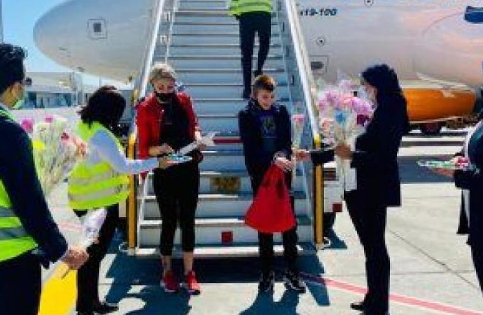 أعلى معدل وصول منذ سنوات.. مطار الغردقة يستقبل 20 ألف سائح على متن 131 رحلة طيران