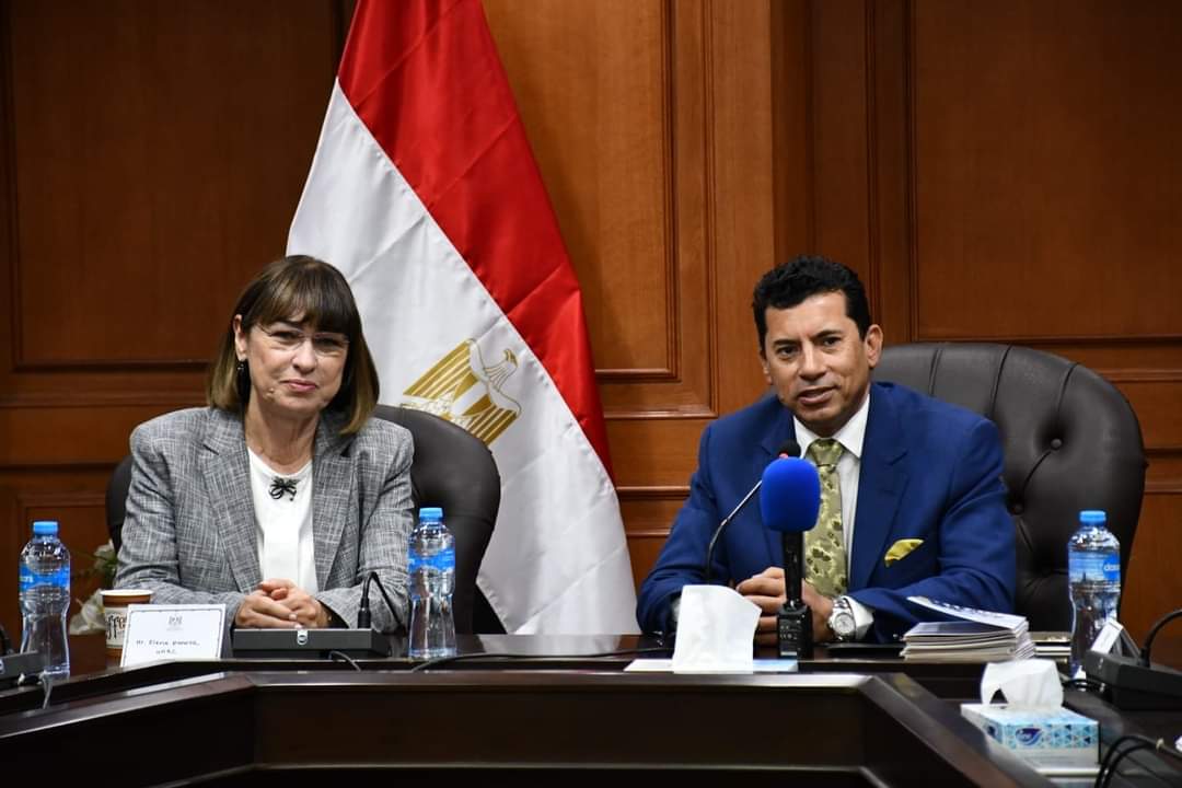 وزير الشباب والرياضة يستعرض مع ممثلى منظمة الأمم المتحدة الاستراتيجية الوطنية المصرية للشباب والنشء 