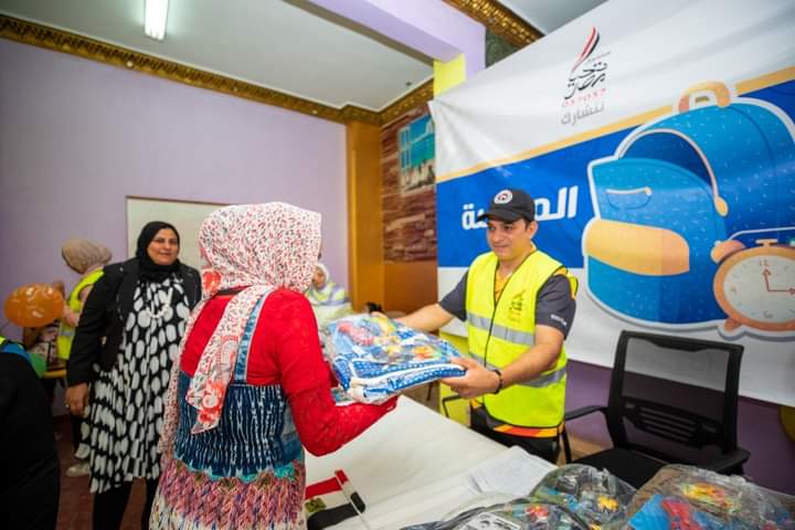 صندوق تحيا مصر يوفر المستلزمات المدرسية لـ 4 آلاف طالب في 3 محافظات ومليون قطعة ملابس جديدة.. ونستهدف 100 ألف مستفيد جديد من مبادرة دكان الفرحة
