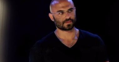 وصول جثمان والدة أحمد صلاح حسنى وحماة أمير كرارة لمسجد الشربتلى بالتجمع