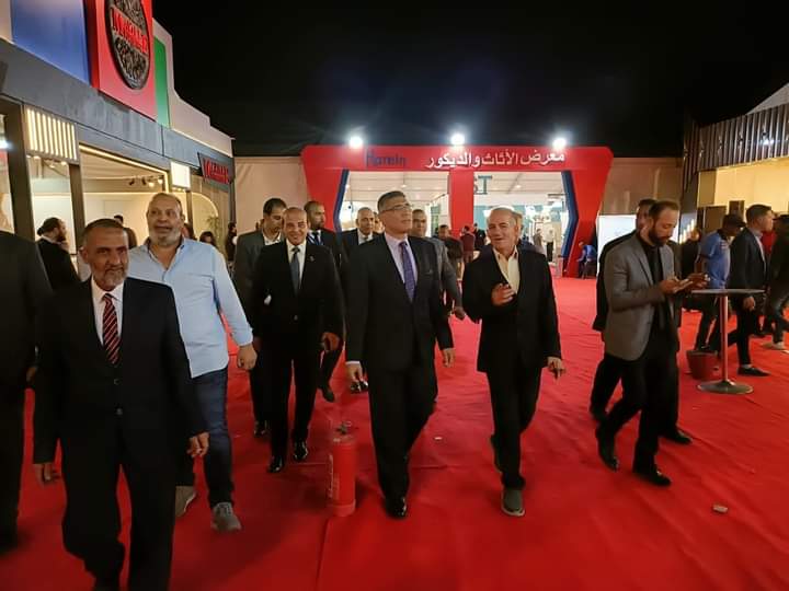 رئيس جهاز مدينة 6 أكتوبر يفتتح معرض الأثاث والديكور بمدينة ٦ اكتوبر