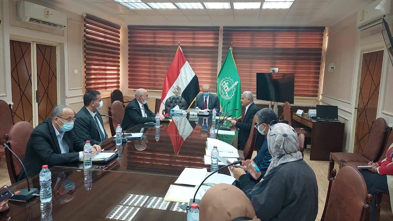 محافظ القليوبية يترأس اجتماع مجلس إدارة «المناطق الصناعية لمنطقتي الشروق والصفا الصناعية