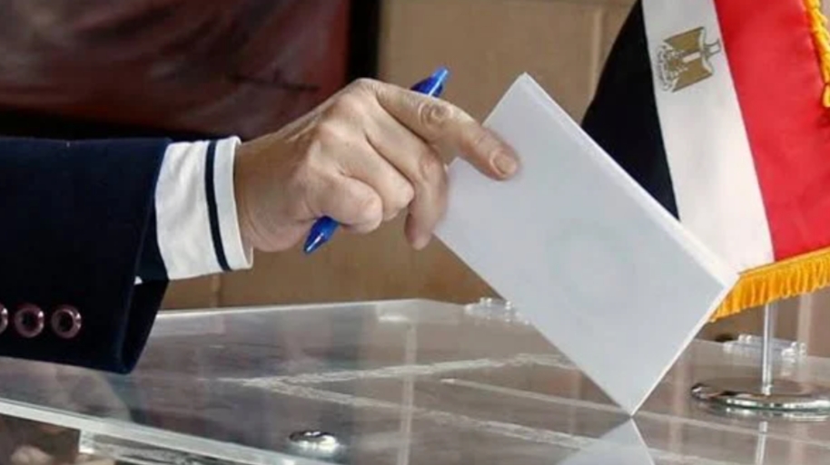 مصر تشهد التحول الديمقراطي في انتخابات الرئاسة 