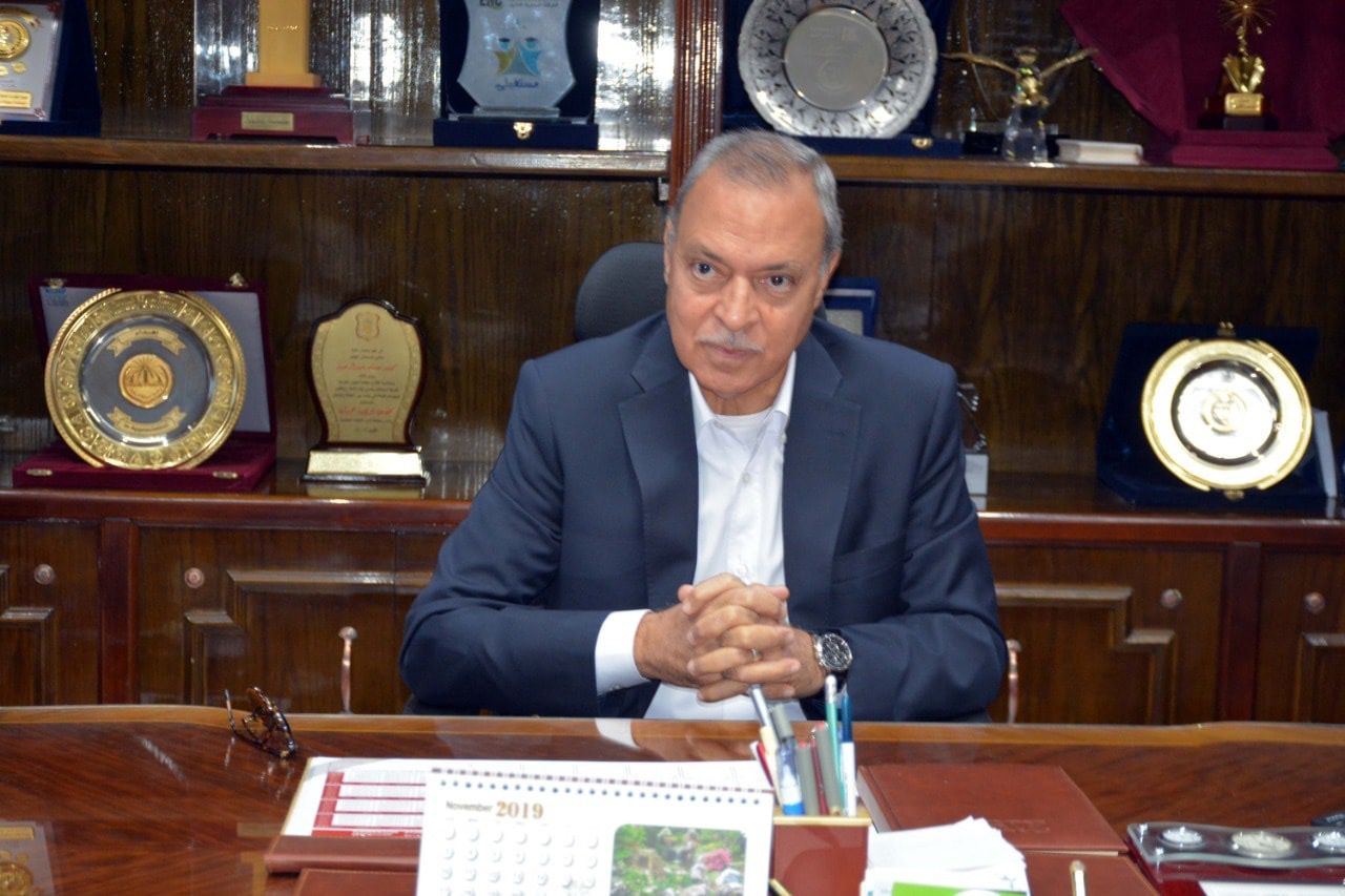 محافظ القليوبيه يُقدم واجب العزاء لأسرة الشهيد البطل النقيب محمد ياسر يوسف إبن قرية بلتان بمركز طوخ