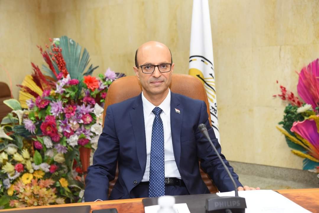 رئيس مجلس الوزراء يصدر قراراً بضم الدكتور أحمد المنشاوى عضواً بهيئة تنمية الصعيد