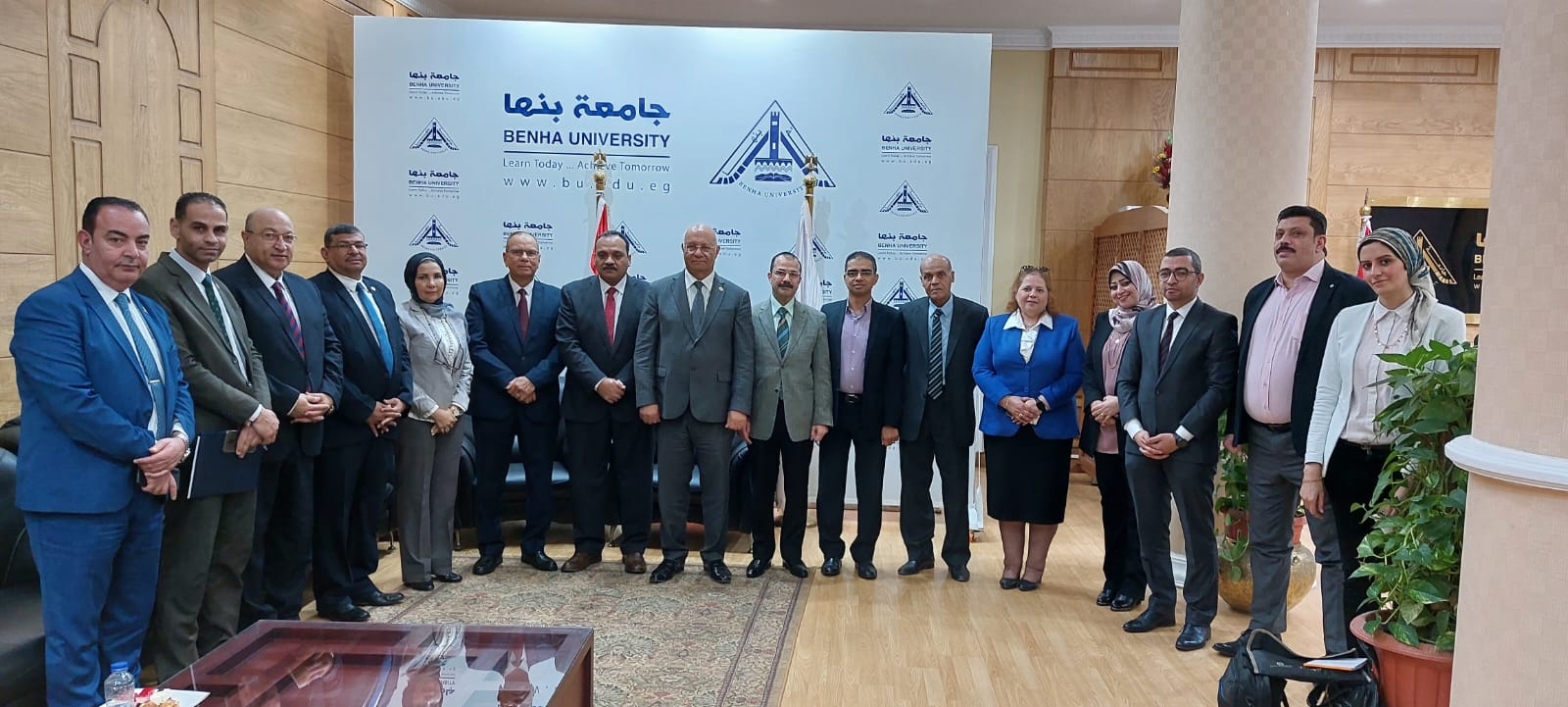 جامعة بنها تستقبل الزيارة السنوية لفريق تقييم النظام المتكامل للجودة والسلامة والصحة المهنية بإدارة الجامعة 
